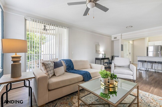 Building Photo - 2801 Biltmore Park Dr