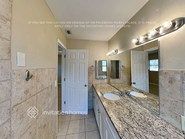 Building Photo - 2563 W Scarlet Oak Ct