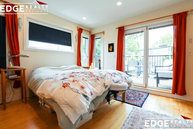 Building Photo - 133 Elm St