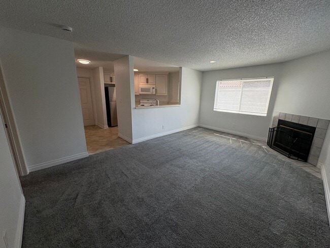 Building Photo - 7405 Charmant Dr