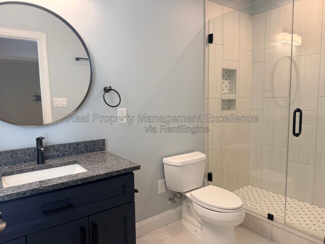 Building Photo - 305 Holly Thorn Trace