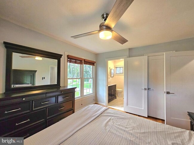 Building Photo - 5918 King James Dr