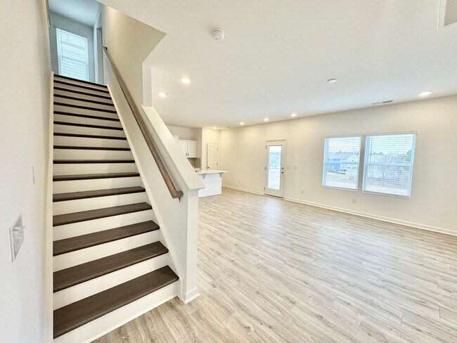 Building Photo - NEW Single Family Home - 2.5 Miles to I-85/Minutes from Downtown Salisbury