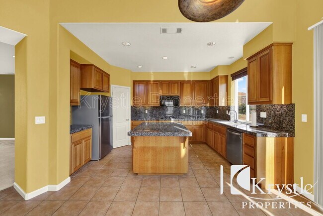 Building Photo - 3050 Blue Sky Ct