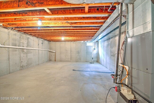 Building Photo - 6 Esplanade Way