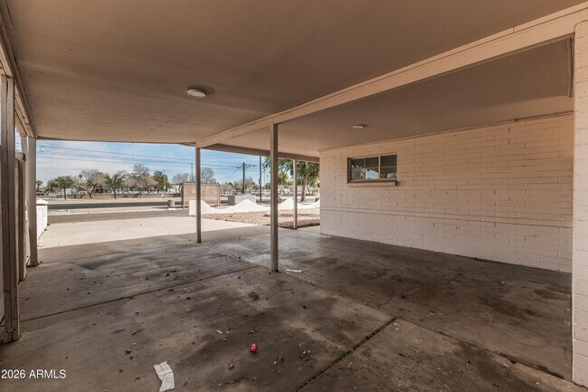 Building Photo - 5620 N 19th Ave