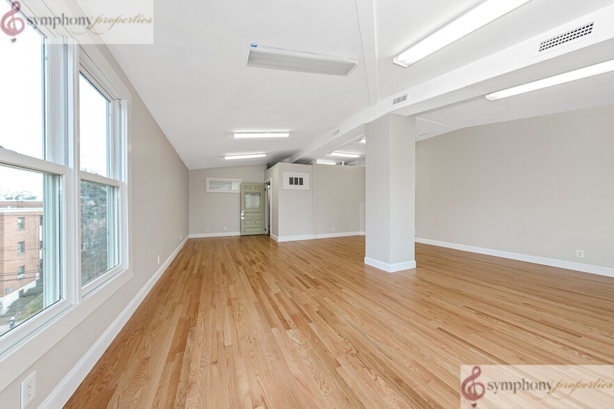 Building Photo - 162 Fuller St