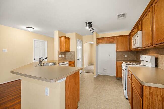 Building Photo - 19426 Dolan Springs Dr