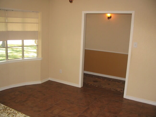 Building Photo - BRICK HOME, NORTH BELTON