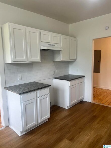 Building Photo - 309309 Iota Ave S