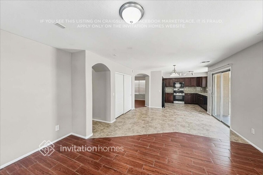 Building Photo - 2173 S 160th Ln