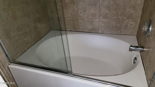 Building Photo - 3050 Wildwood Ave