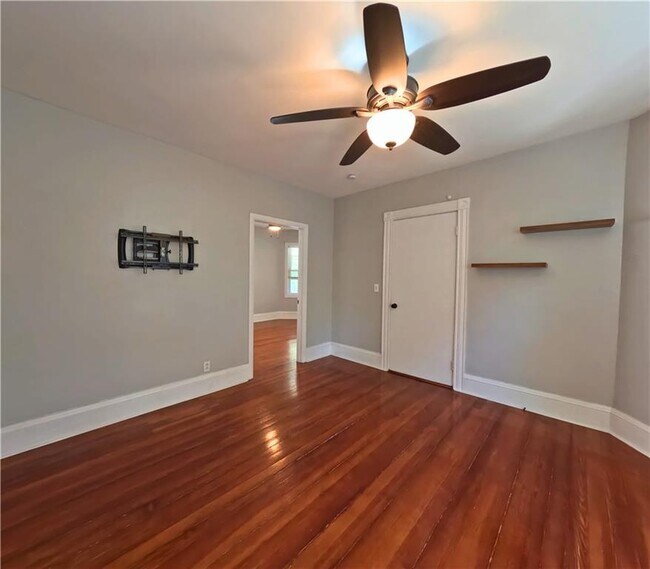 Building Photo - 1005 Narragansett Blvd
