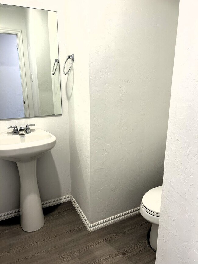 Building Photo - 3231 NW 147th Ter