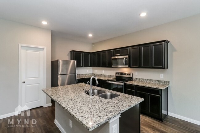 Building Photo - 12612 Henry Clay Dr