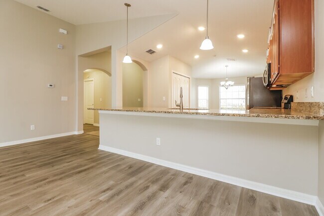 Building Photo - 18339 Briar Oaks Dr