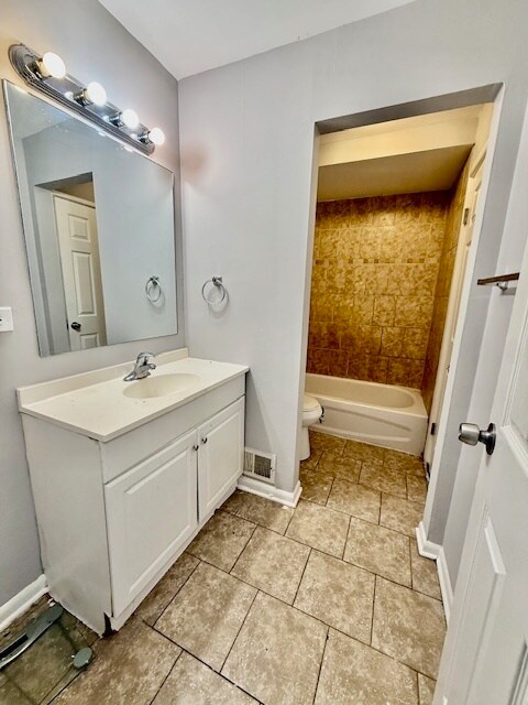 Building Photo - 906 Blackhawk Dr