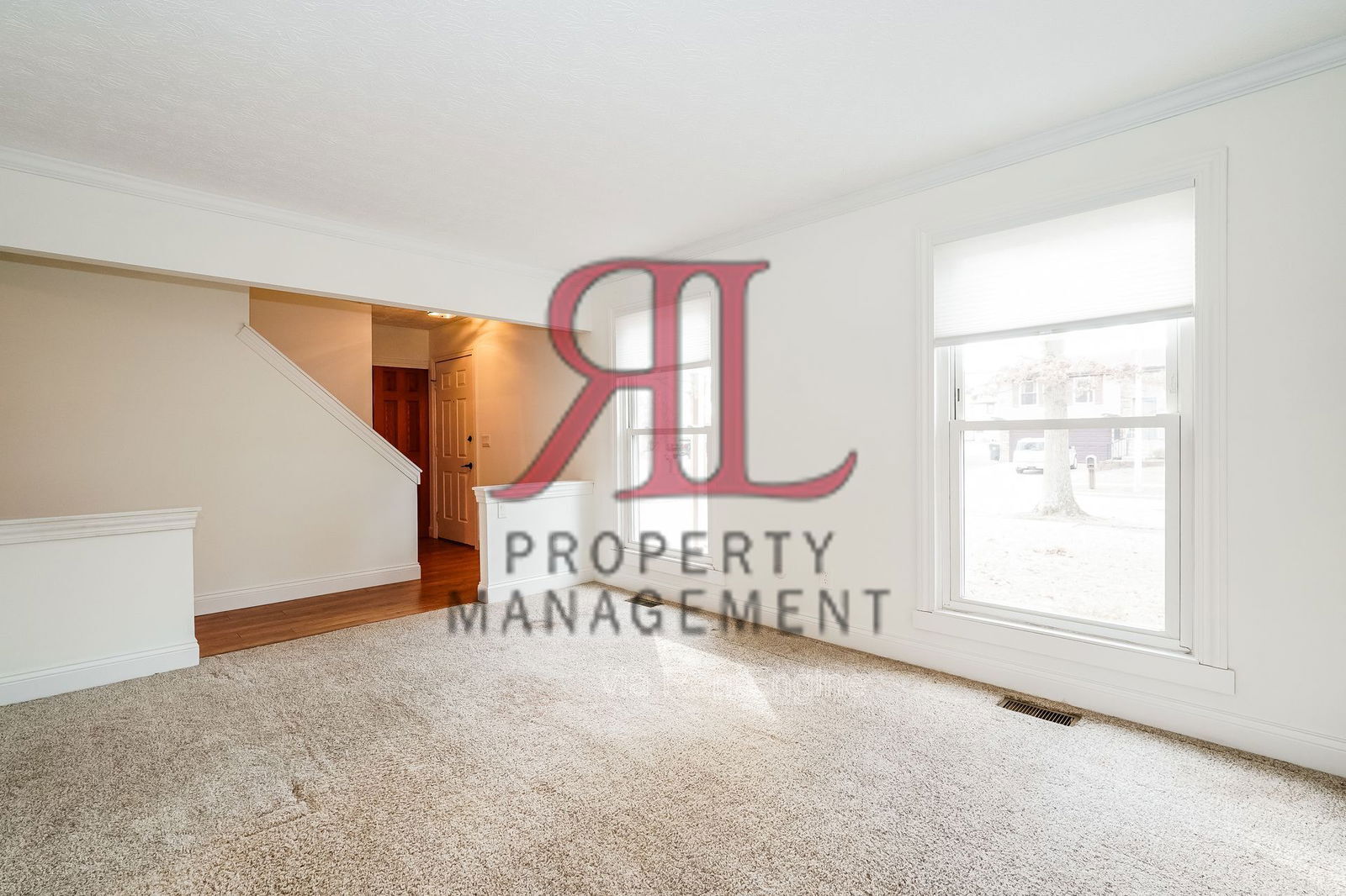 Building Photo - 856 Humboldt Dr W