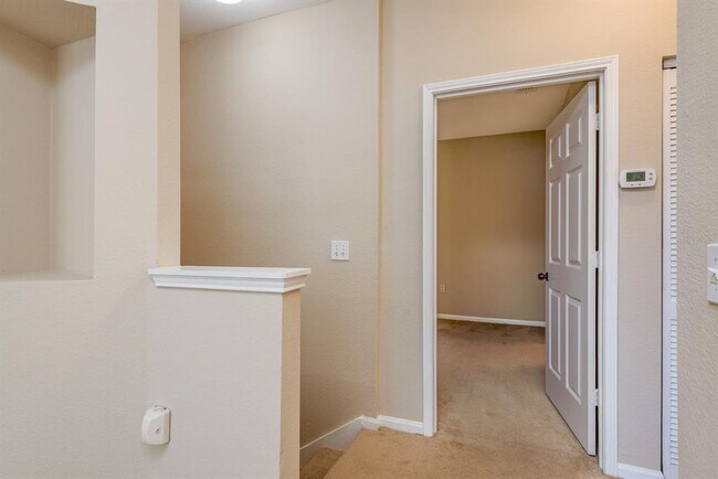 Building Photo - 2107 Portofino Pl