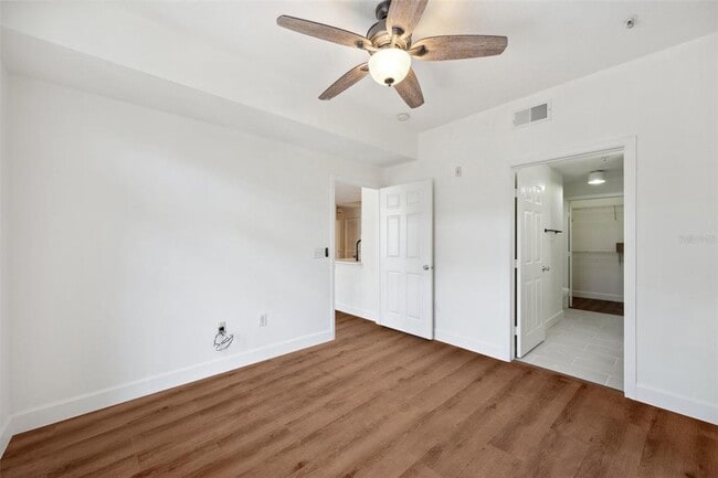 Building Photo - 501 Knights Run Ave