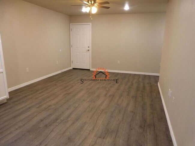 Building Photo - 1313 Mission Dr