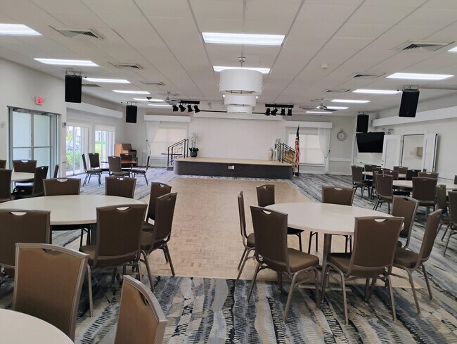 Building Photo - 1661 NW 20th Ave