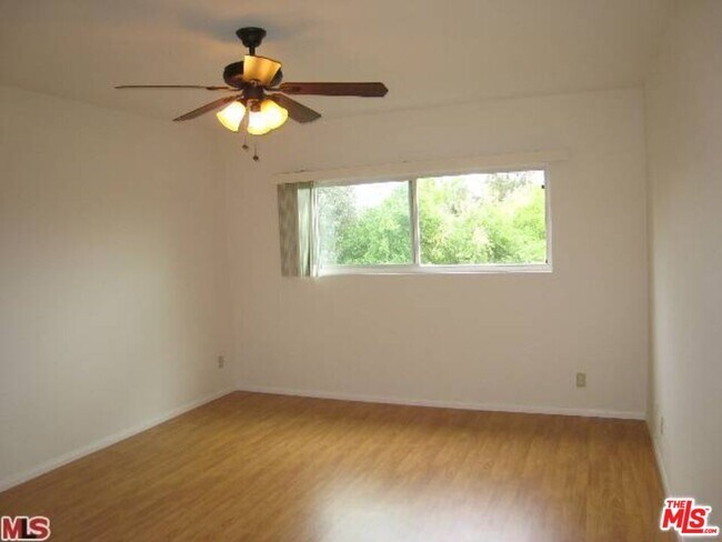 Building Photo - 5252 Coldwater Canyon Ave