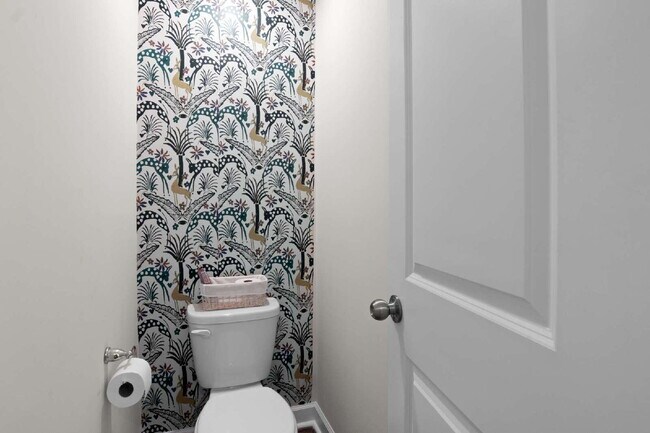 Building Photo - 410 Silverstone Pl