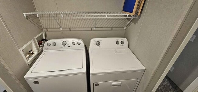 Building Photo - 58 Tulip Ln