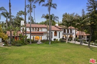 Building Photo - 9451 W Sunset Blvd