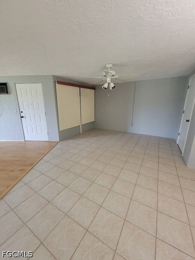 Building Photo - 10 Regency Ct