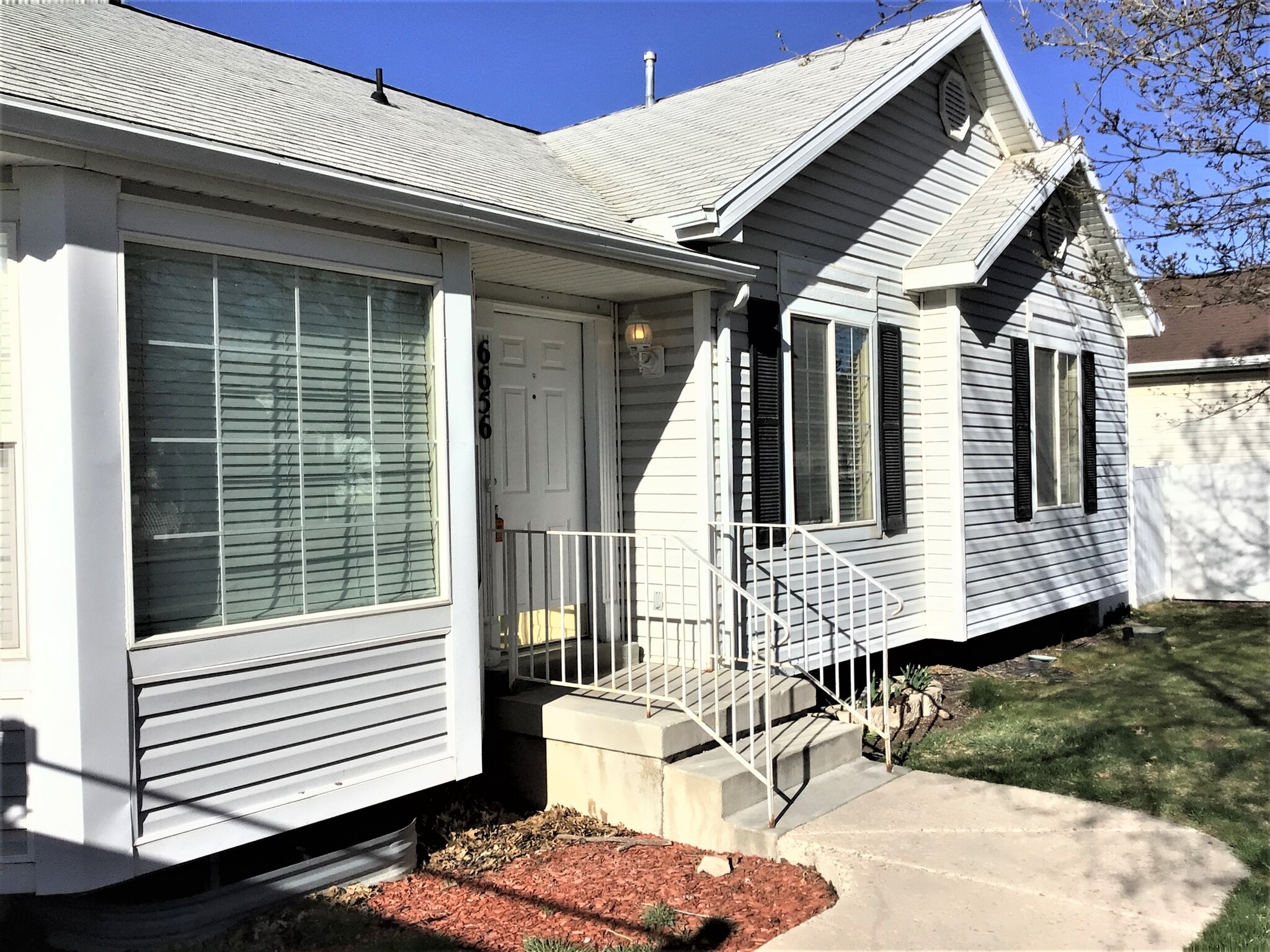 Building Photo - 6655 W Millen Cir