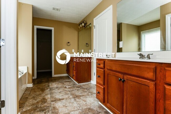 Building Photo - 3 Bedroom Pet-Friendly Home in Covington, GA with Main Street Renewal