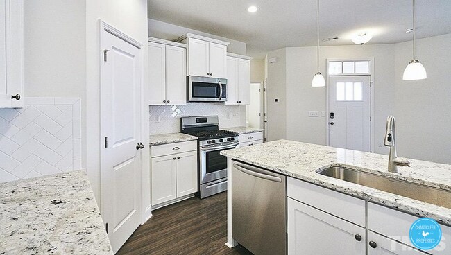 Building Photo - 1028 Navigon Dr