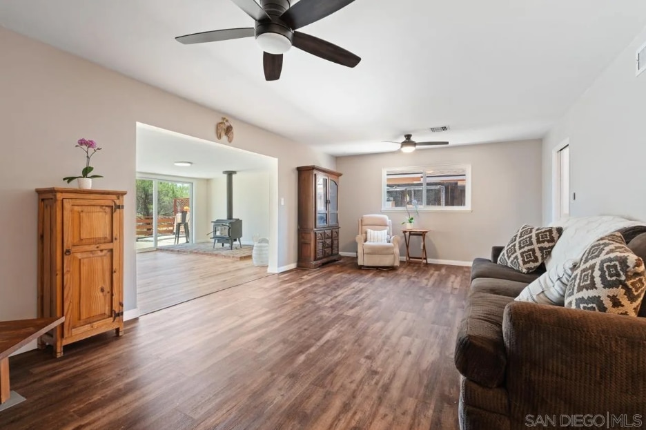 Building Photo - 8151 Beaver Lake Dr