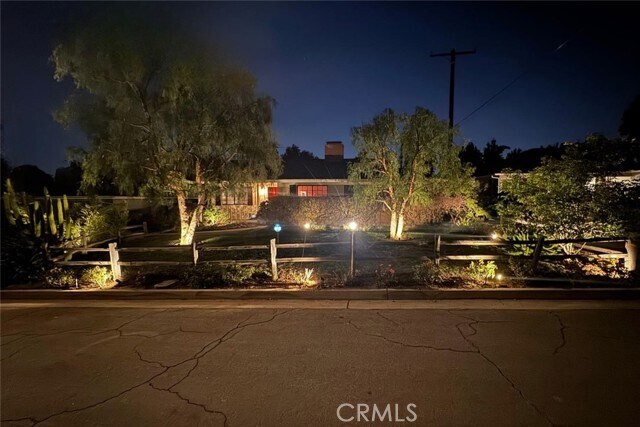 Building Photo - 1834 Midwick Dr