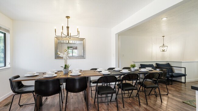 Building Photo - 423 W 1640 S