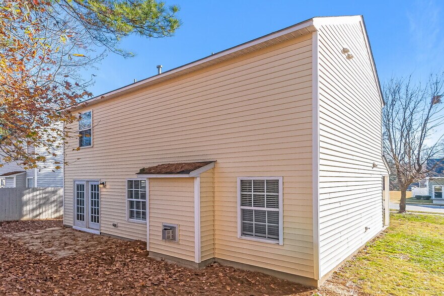 Building Photo - 6021 Herston Rd