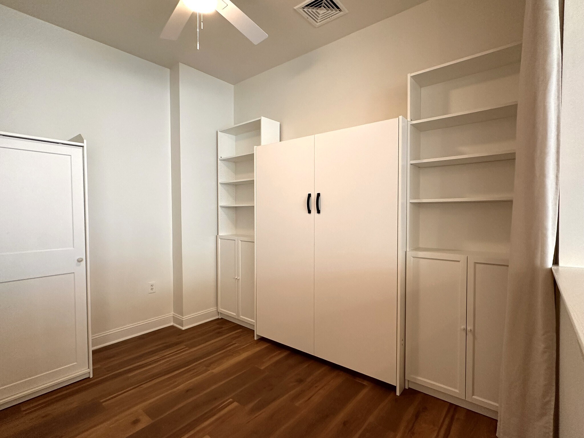 Building Photo - 55 Mallory Ave