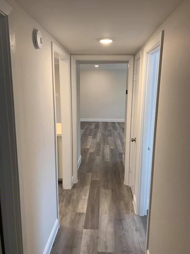 Building Photo - 8714 Ilona Ln