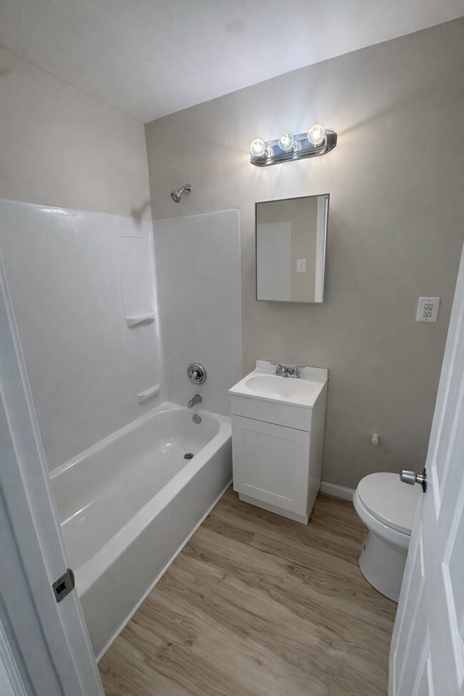 Building Photo - MOVE-IN SPECIAL AVAILABLE | 525+ CREDIT ACCEPTED