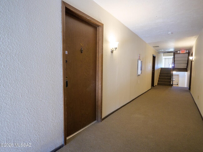 Building Photo - 6331 N Barcelona Ct