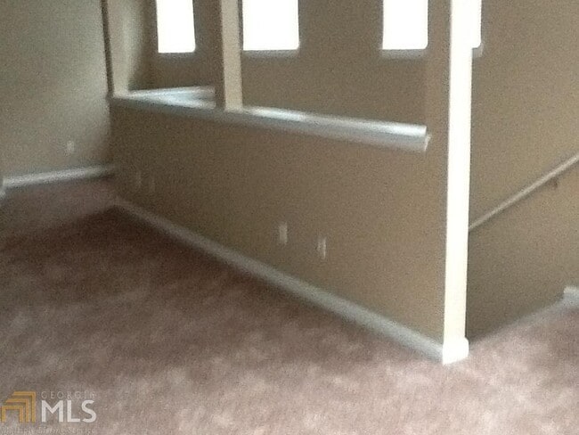 Building Photo - 245 Amal Dr SW