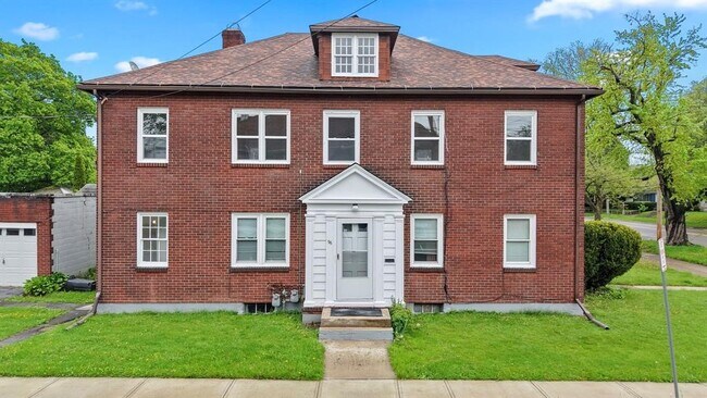 Primary Photo - 106 Grand Blvd