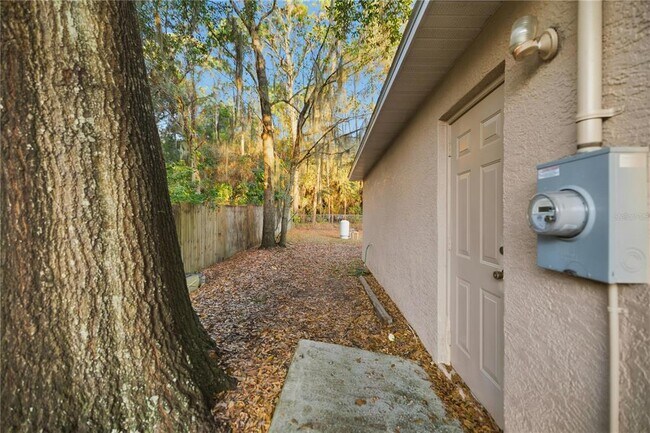 Building Photo - 14 Cedar Tree Terrace