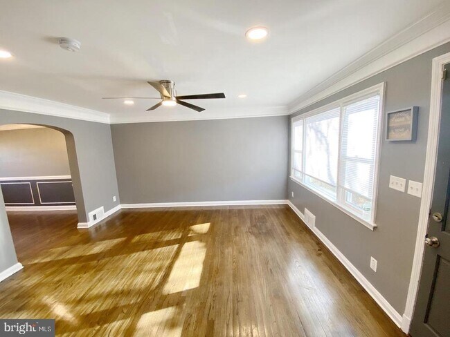 Primary Photo - 1618 Wadsworth Way