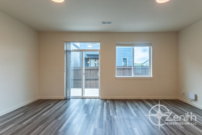Building Photo - Modern Living in Ridgefield – 3BR/2.5BA Co...