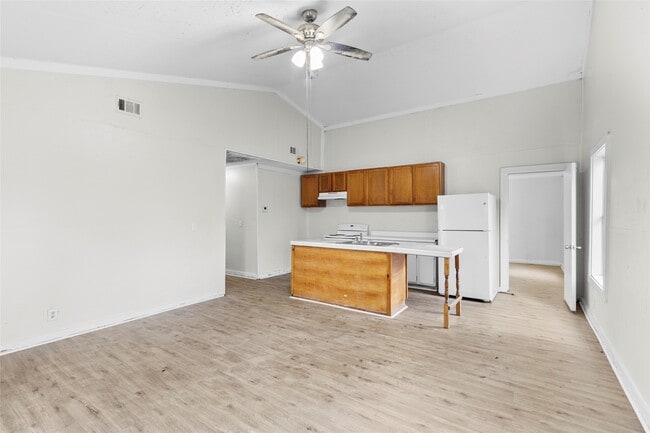 Building Photo - 31 B Jackson Rd