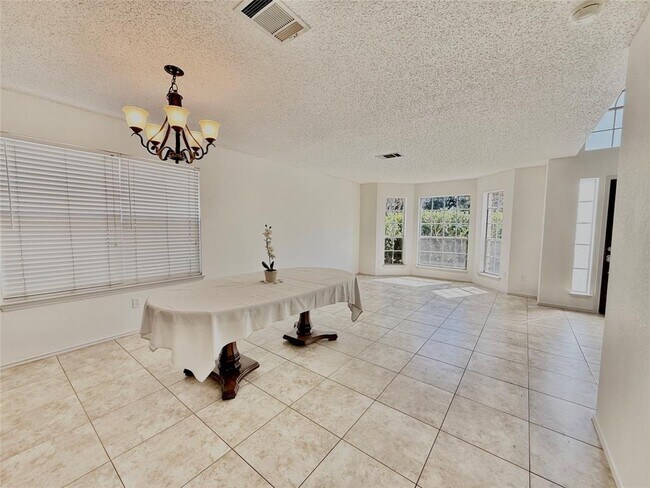 Building Photo - 1407 Deer Ledge Trail