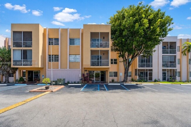 Building Photo - 15888 SW 95th Ave
